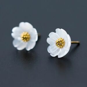 Gorgeous Delicate Ceramic Flowers Stud Earrings